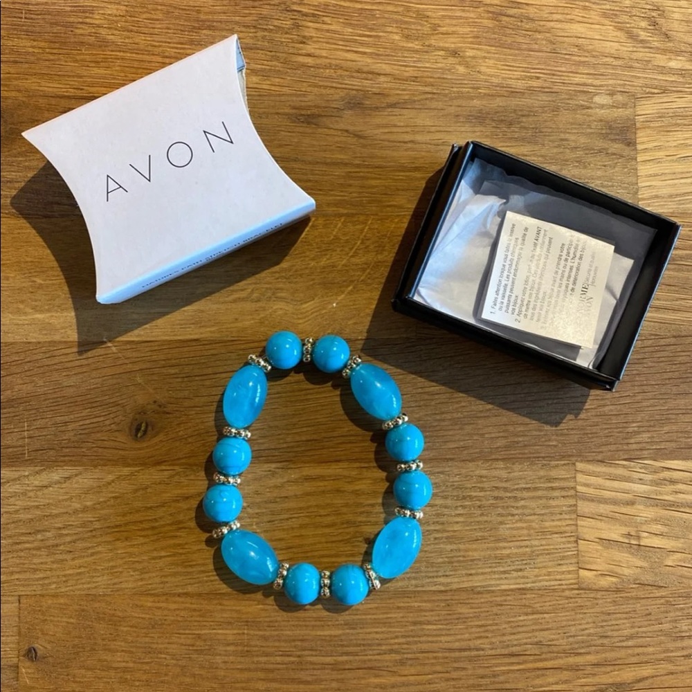Avon | Turquoise and Silver Beaded Bracelet